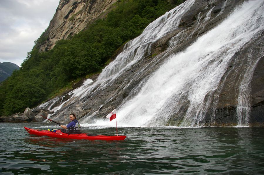 Zalotnik
Tomasz Woźniak

Słowa kluczowe: fiordy Norwegia