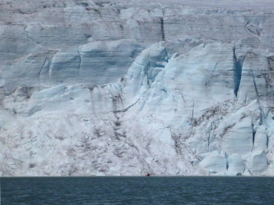 Pod ścianą lodowca
Marek Werner
Norwegia, jezioro Styggevatnet u podnóża lodowca Josteldalbreen, lipiec 2013
Słowa kluczowe: Norwegia lodowiec