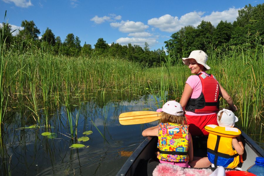 Litwa Auksztota
Gdzieś na Litwie
Słowa kluczowe: dzieci kanu Litwa canoe rodzina