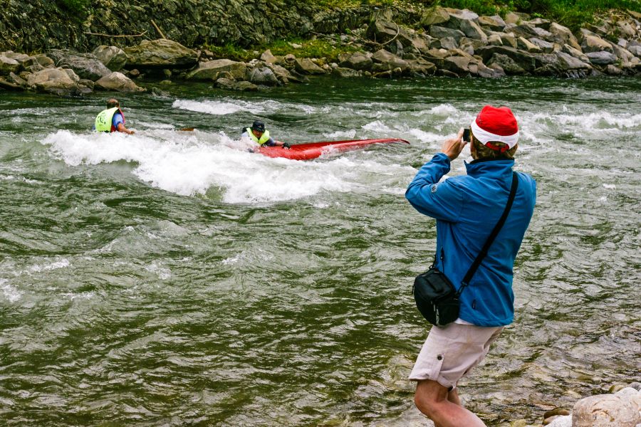 Chwila nieuwagi na bystrzu.
      Dunajec-Harklowa
Słowa kluczowe: Ostro Zbyt ciemne Niski kontrast rednia jako