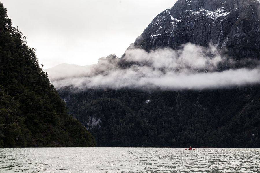 lago Frias
arek
na lago Frias, podczas trawersu od Pacyfiku do Atlantyku.
tuz po przekroczeniu granicy Chile - Argentyna.
