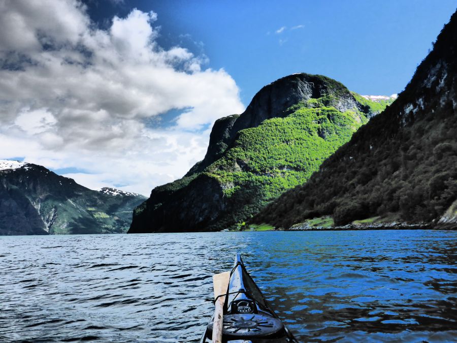 Aurlandsfjorden
Rowniez jeden z najpiekniejszych fiordow Norwegii. Do tego wplynelismy z Nærøyfjorden.
