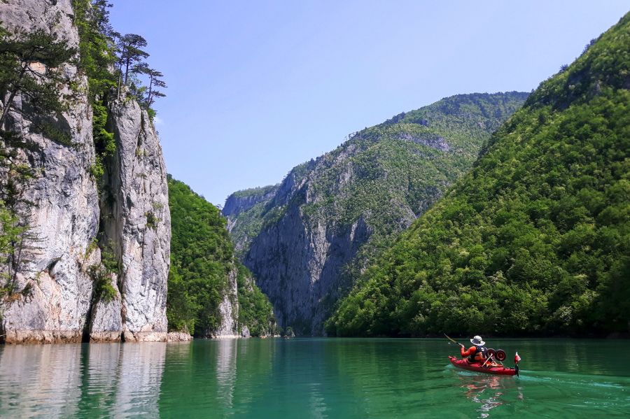 Drina na granicy Bośni i Hercegowiny z Serbią
Park Narodowy Tara, Serbia / Bośnia i Hercegowina
Słowa kluczowe: Drina, Serbia, Bośnia i Hercegowina, Bałkany