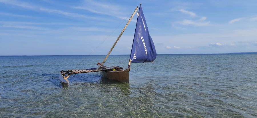 Mewia Rewa
Chciałem połączyć kajak-kontakt bliski z naturą i żagiel by można ruszyć dalej, odważniej.

Słowa kluczowe: outriggercanoe sailingcanoe proa