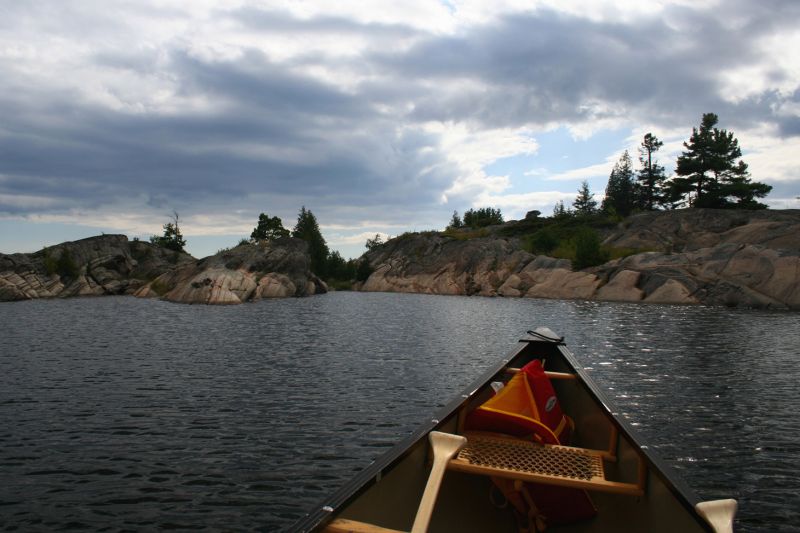 Wśród pięknych formacji skalnych na French River
fot. Jacek D. Kozłowski
French River, Ontario
