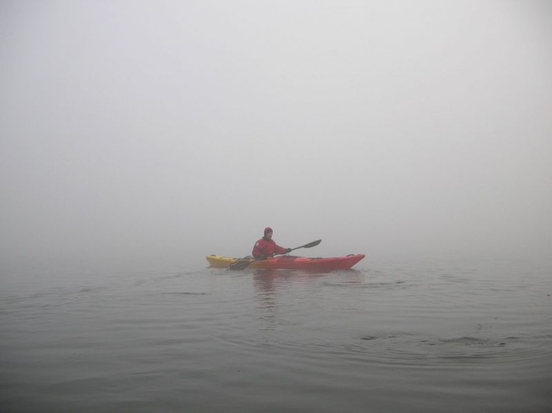 Poranna mgła nad Obrą 
Zalew Bledzewski duży nie jest ale mgła totalnie utrudniała nawigację!
